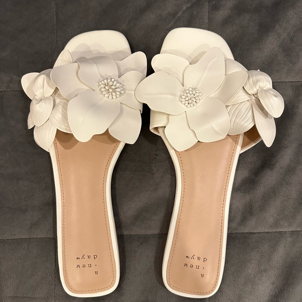 A New Day Floral Slides White BNWOT!